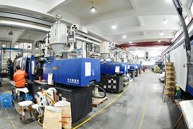 04 injection molding