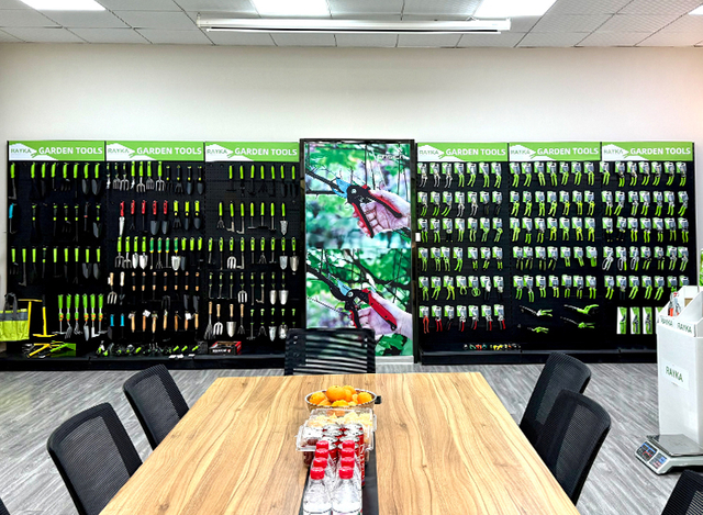 Show Room (2)